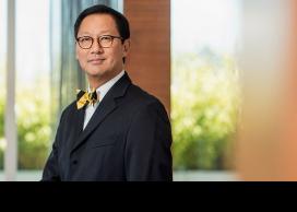 Santa Ono