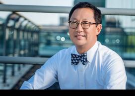 Santa Ono