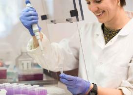 Lab researcher